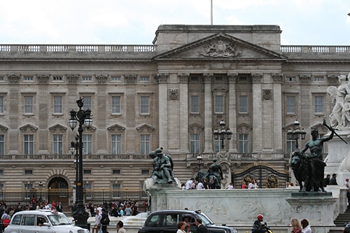 Queens Birthday - London Buckingham Palace